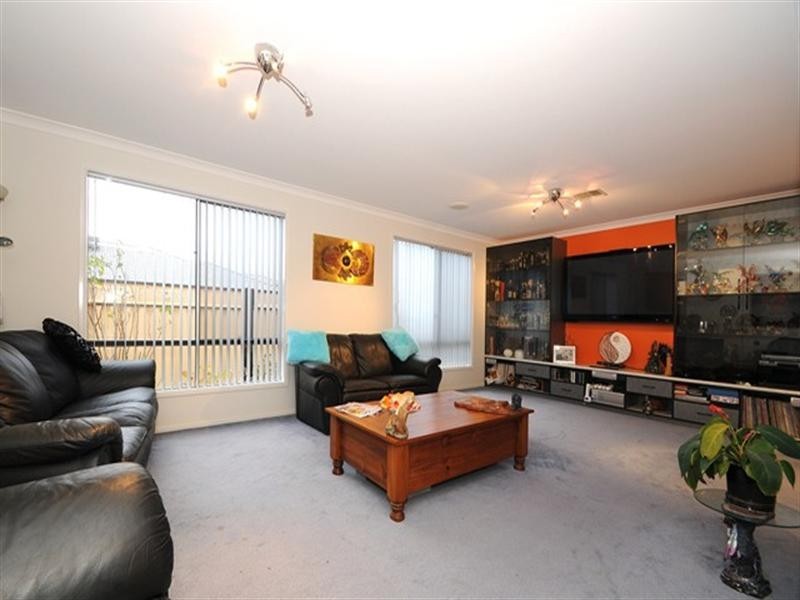 9 Meadow Way, Tarneit VIC 3029