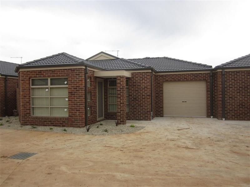 43-45 Ruby Place, Werribee VIC 3030