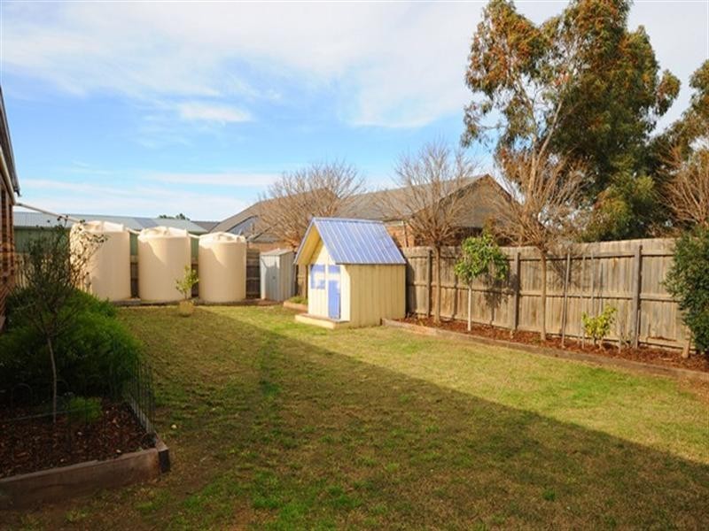 4 St Michael Drive, Tarneit VIC 3029
