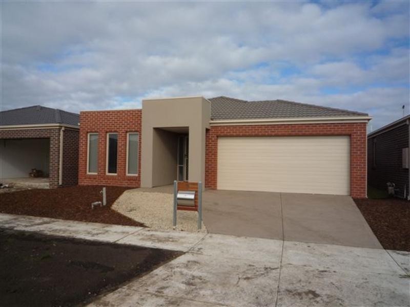 9 Jemma Avenue, Point Cook VIC 3030