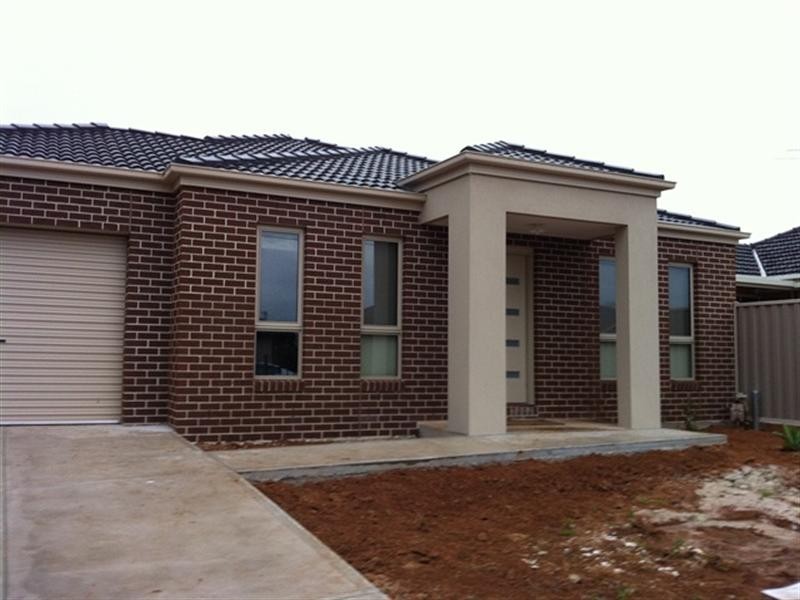 1/58 Wyndham Street, Werribee VIC 3030