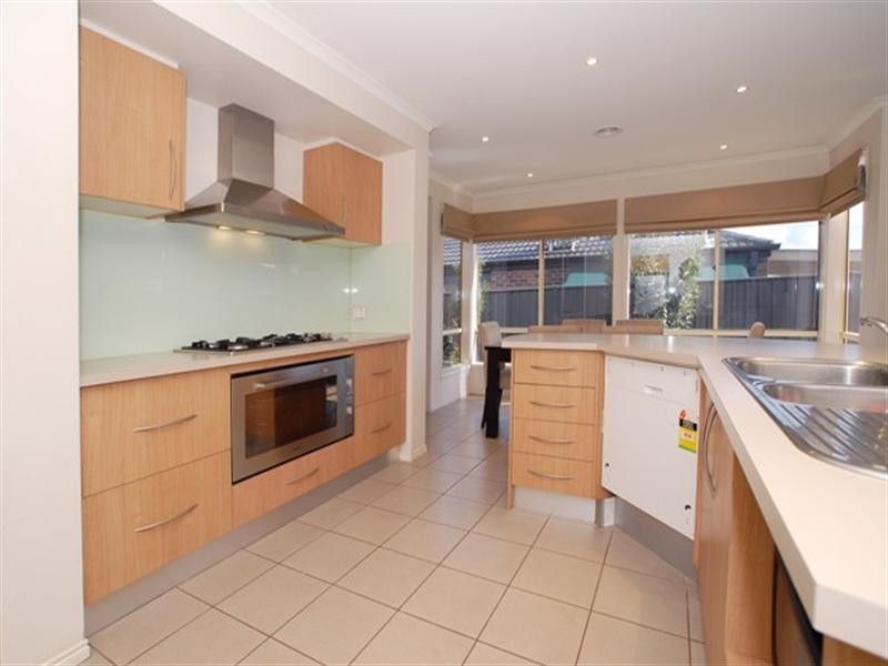 10 Amadeus Street, Wyndham Vale VIC 3024