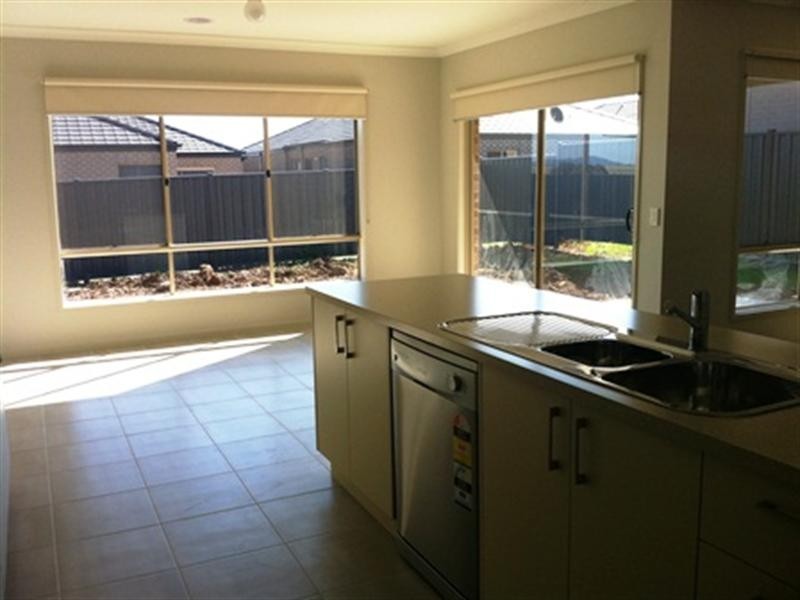 32 Grovedale Way, Wyndham Vale VIC 3024