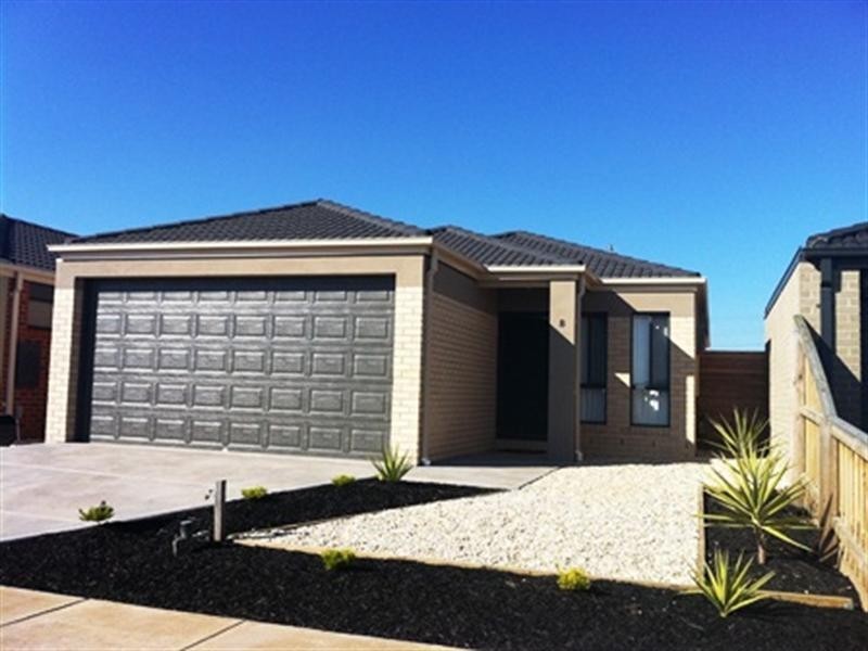 8 Sahara Way, Truganina VIC 3029