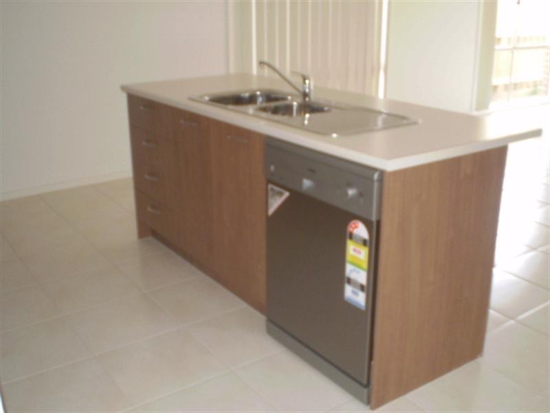 11 Jemma Avenue, Point Cook VIC 3030