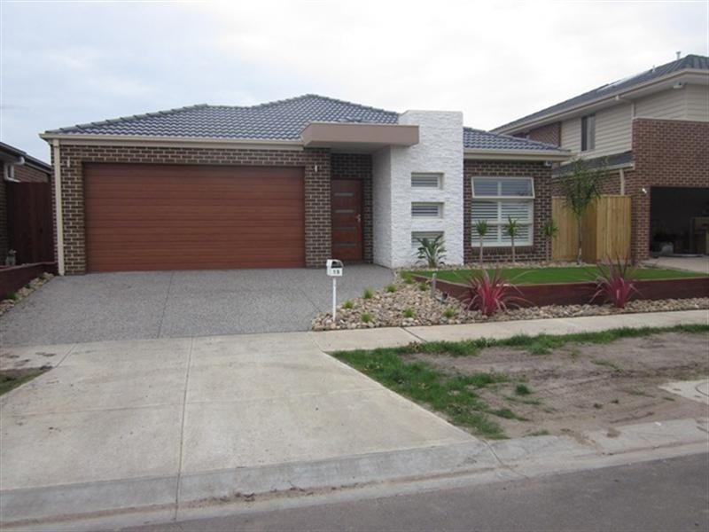 15 Dianella Street, Point Cook VIC 3030