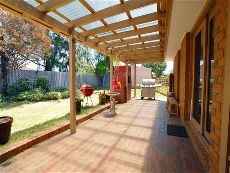 1 Whipbird Close, Werribee VIC 3030