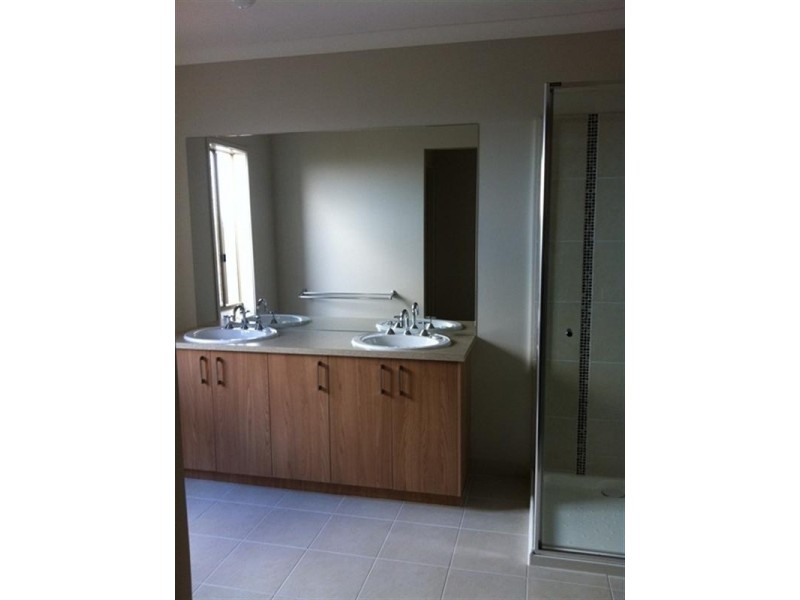 32 Grovedale Way, Wyndham Vale VIC 3024