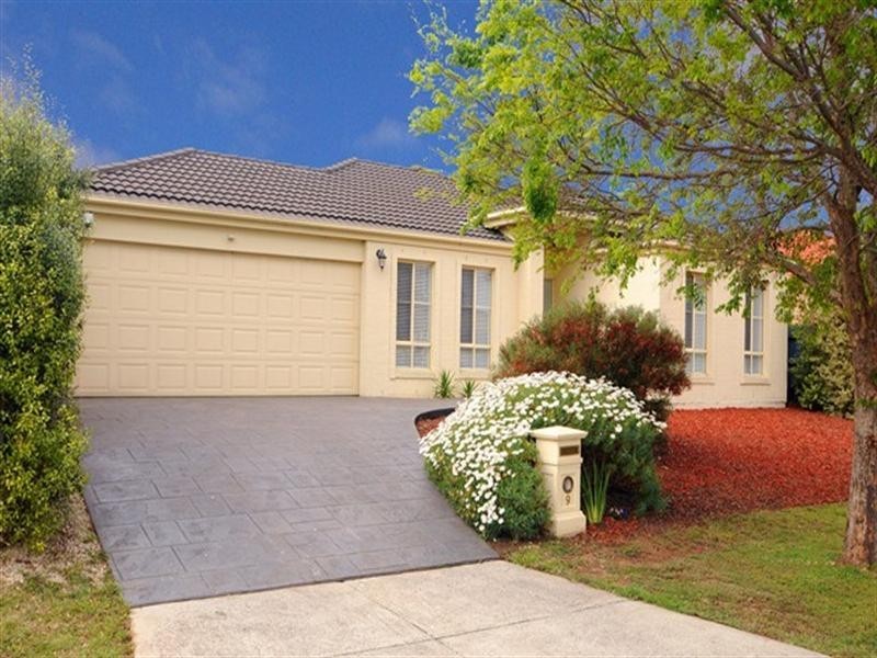 9 Diamond Drive, Werribee VIC 3030