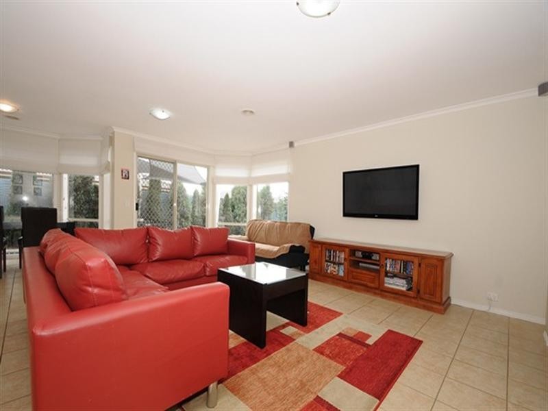 9 Diamond Drive, Werribee VIC 3030