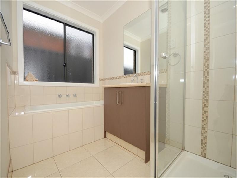 24 Rocky Gate Drive, Truganina VIC 3029