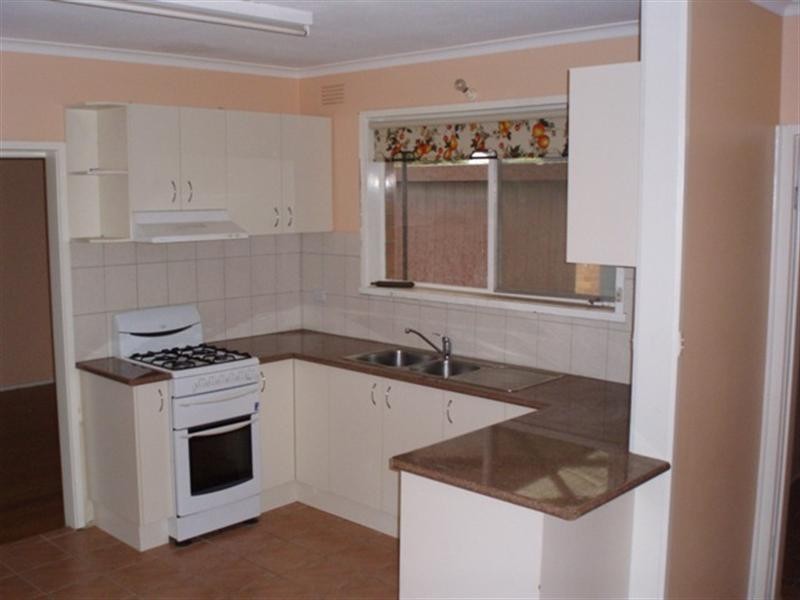 11 First Avenue, Hoppers Crossing VIC 3029