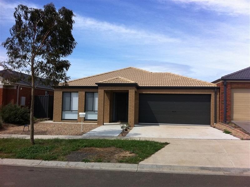 24 Rocky Gate Drive, Truganina VIC 3029