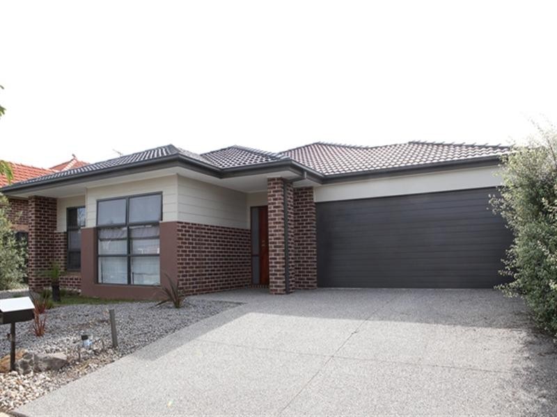 8 Mundi Crescent, Wyndham Vale VIC 3024