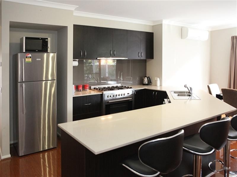 8 Mundi Crescent, Wyndham Vale VIC 3024