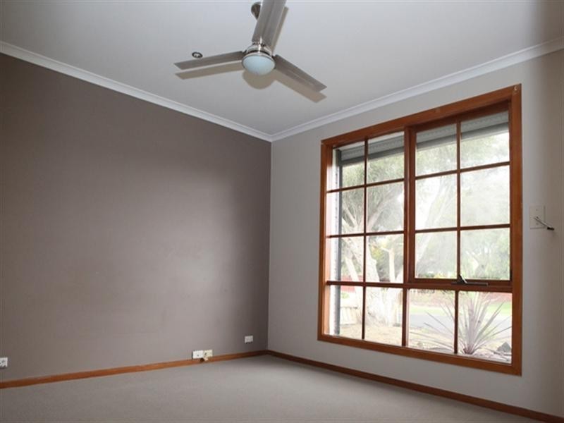 13 Strickland Avenue, Hoppers Crossing VIC 3029