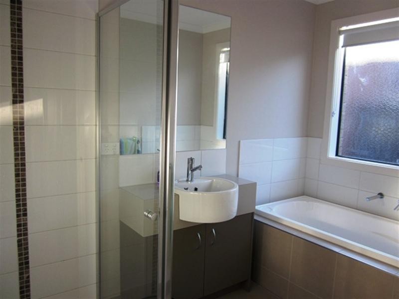 3 Walton Loop, Point Cook VIC 3030