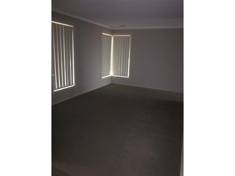 1 Coombes Court, Point Cook VIC 3030