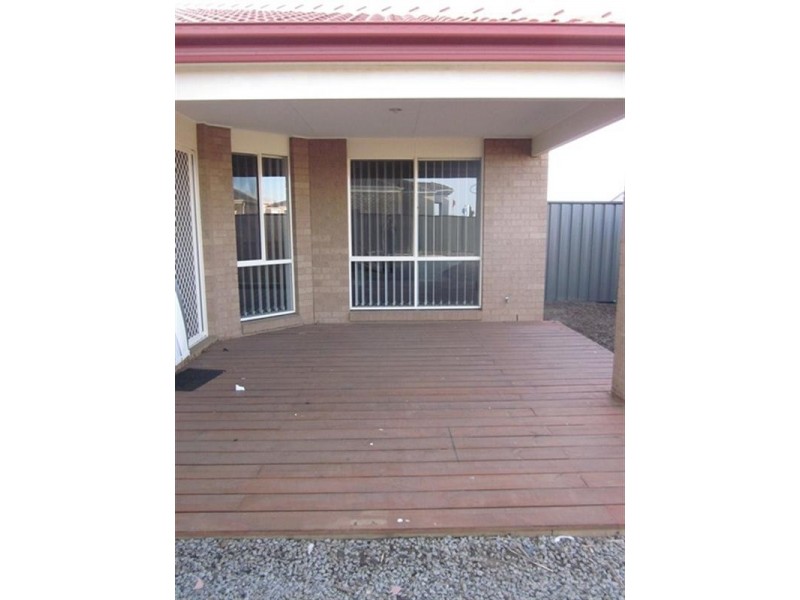 1 Coombes Court, Point Cook VIC 3030