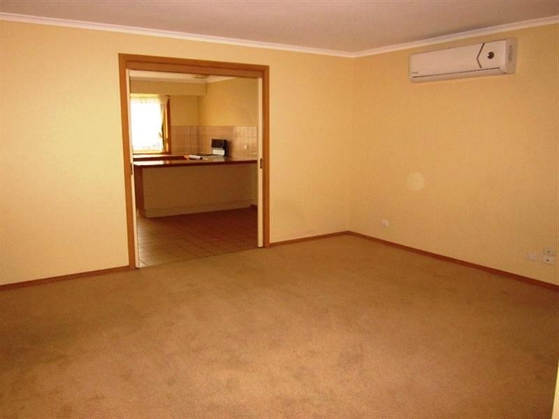 2/139 Tarneit Road, Werribee VIC 3030