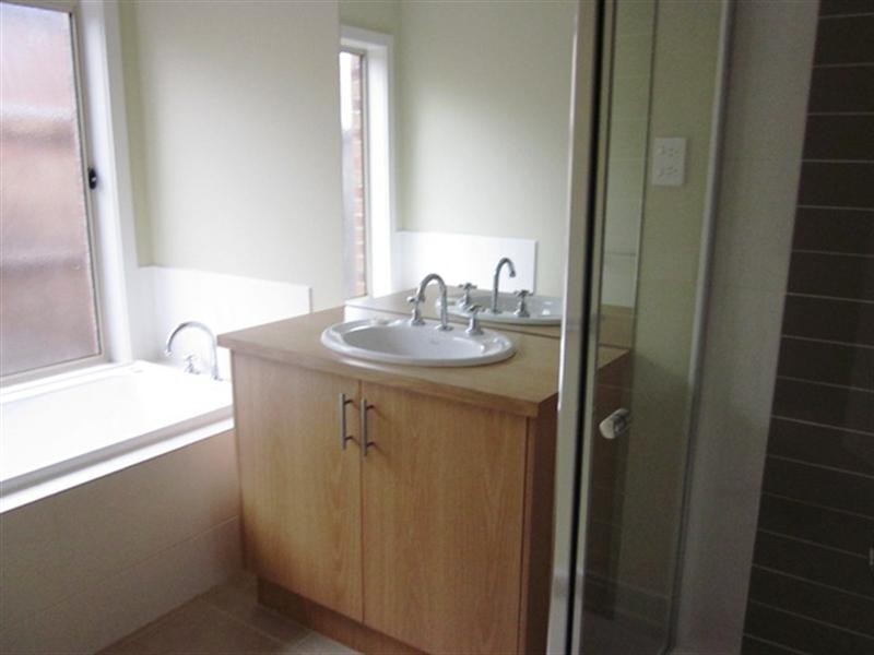 16 Crissa Street, Tarneit VIC 3029