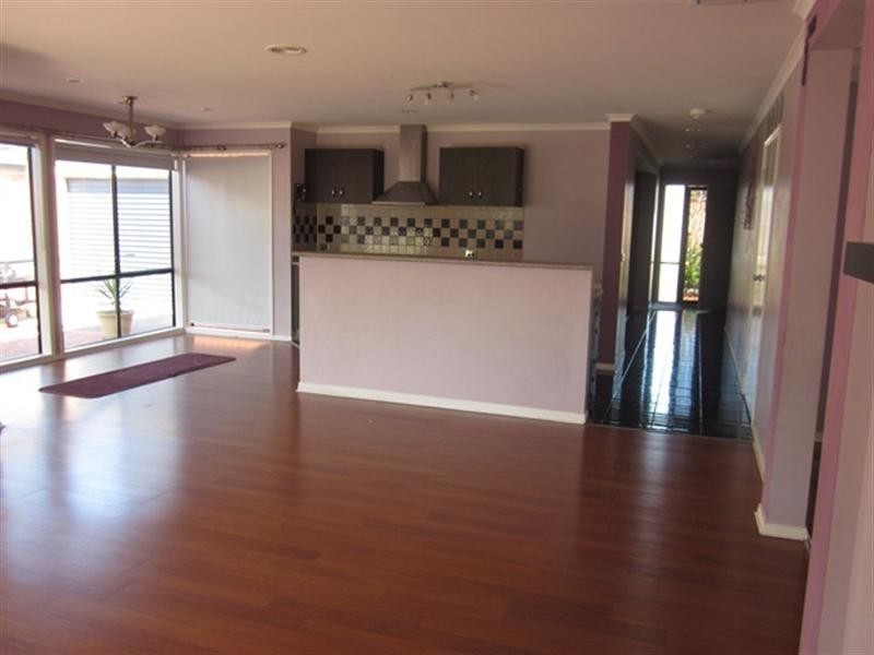 8 Persimmon Place, Werribee VIC 3030