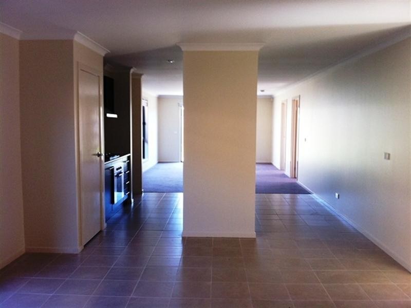 115 Swamphen Drive, Williams Landing VIC 3027