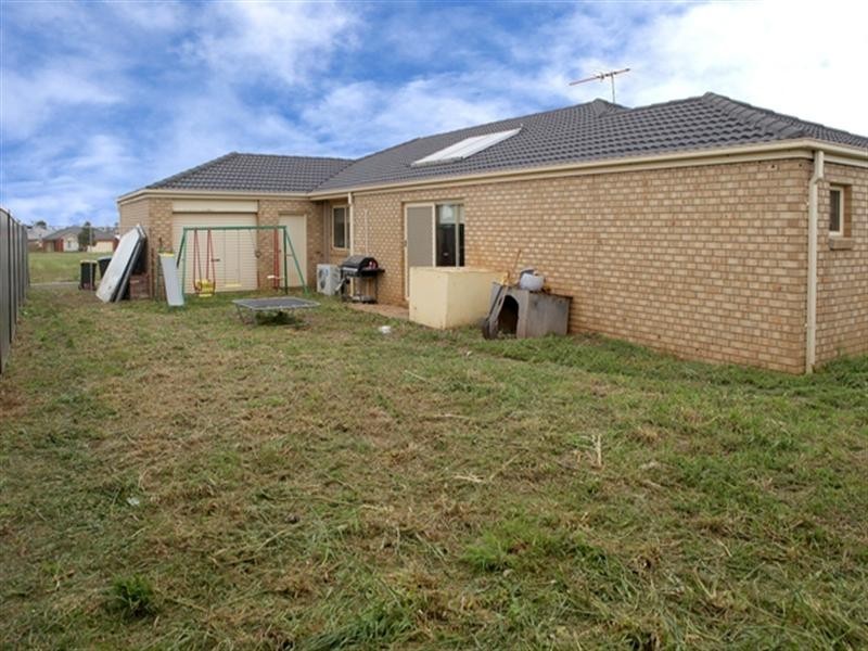 12 Broadwater Street, Wyndham Vale VIC 3024