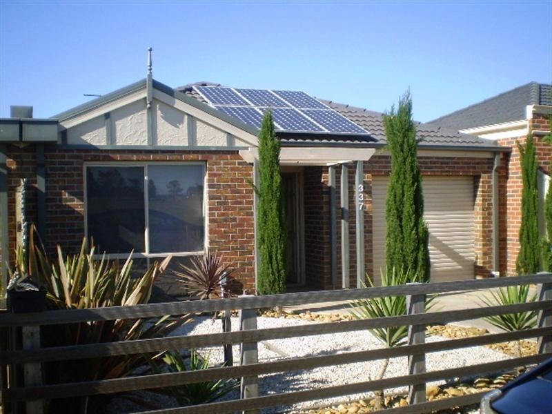 2/337 Hogans Road, Tarneit VIC 3029