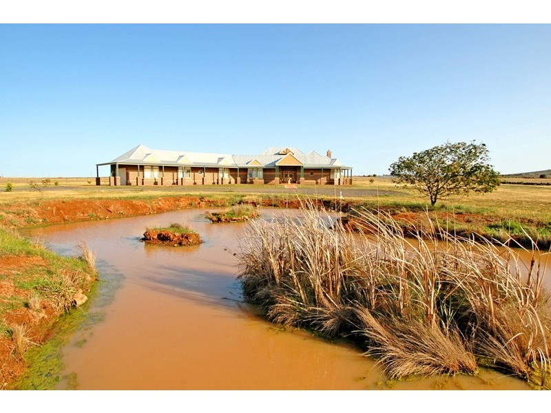 737-753 Greigs Road, Rockbank VIC 3335