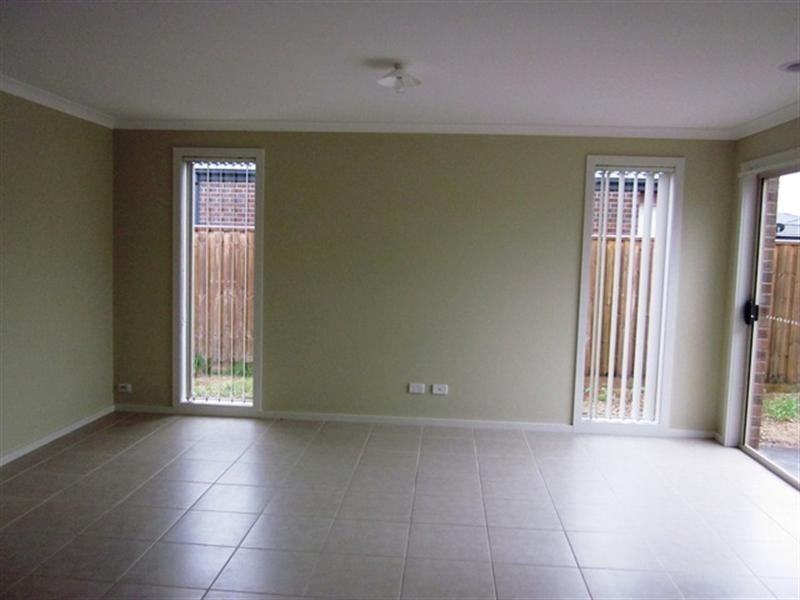 16 Crissa Street, Tarneit VIC 3029