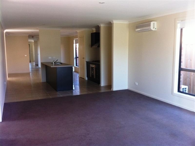 115 Swamphen Drive, Williams Landing VIC 3027