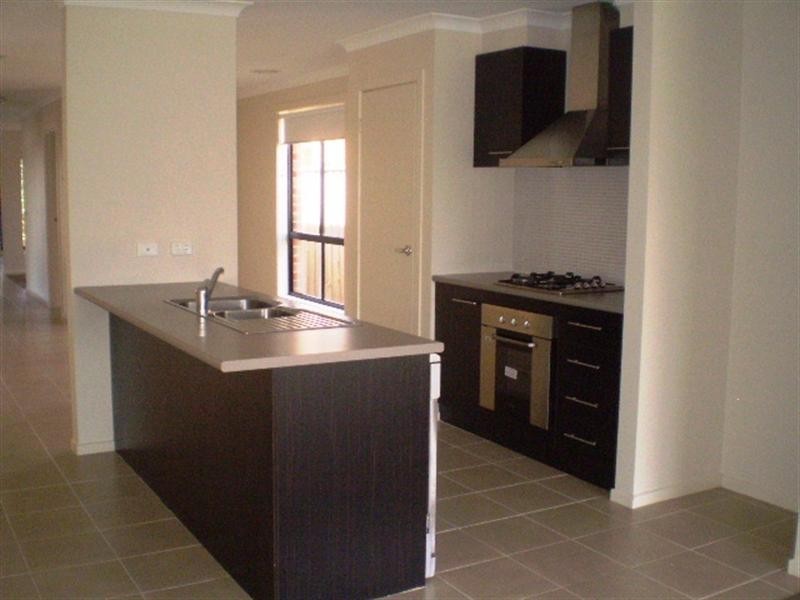 115 Swamphen Drive, Williams Landing VIC 3027