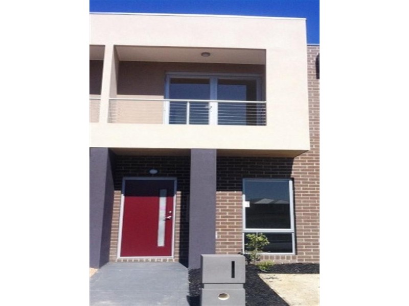 8a Hanworth Avenue, Williams Landing VIC 3027