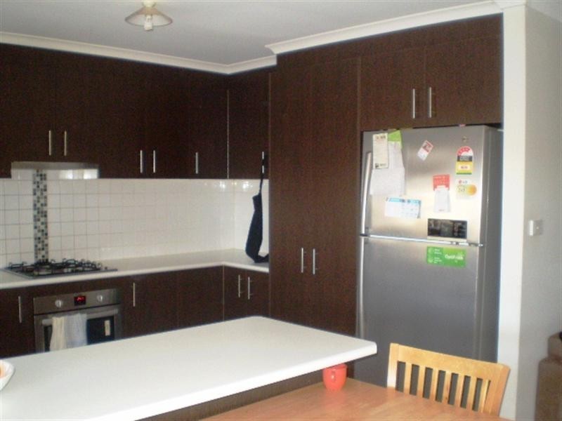 2/337 Hogans Road, Tarneit VIC 3029