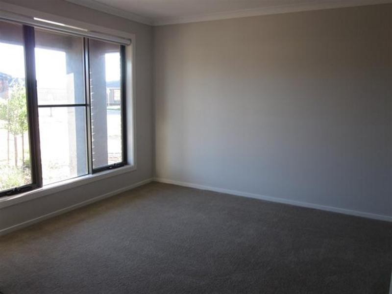 3 Walton Loop, Point Cook VIC 3030