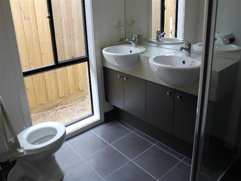 16 Mannikins Way, Williams Landing VIC 3027