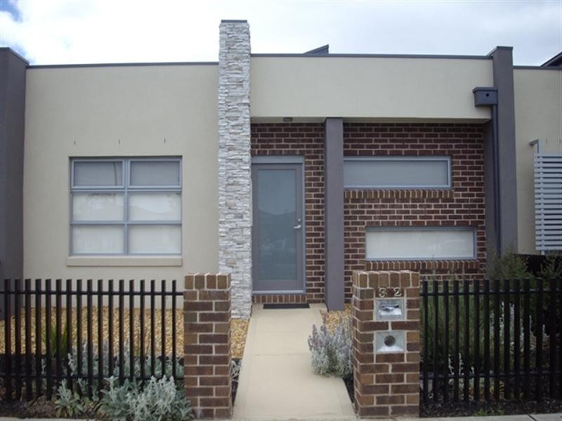 32 Delaney Boulevard, Williams Landing VIC 3027