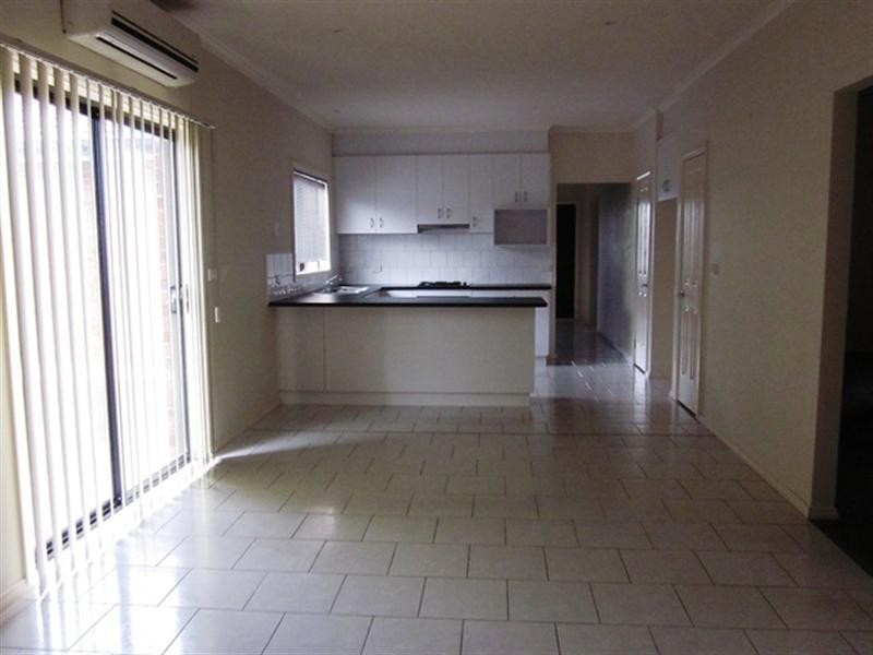 9 Shakespeare Grove, Truganina VIC 3029