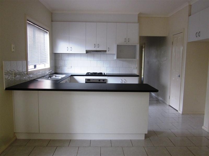 9 Shakespeare Grove, Truganina VIC 3029