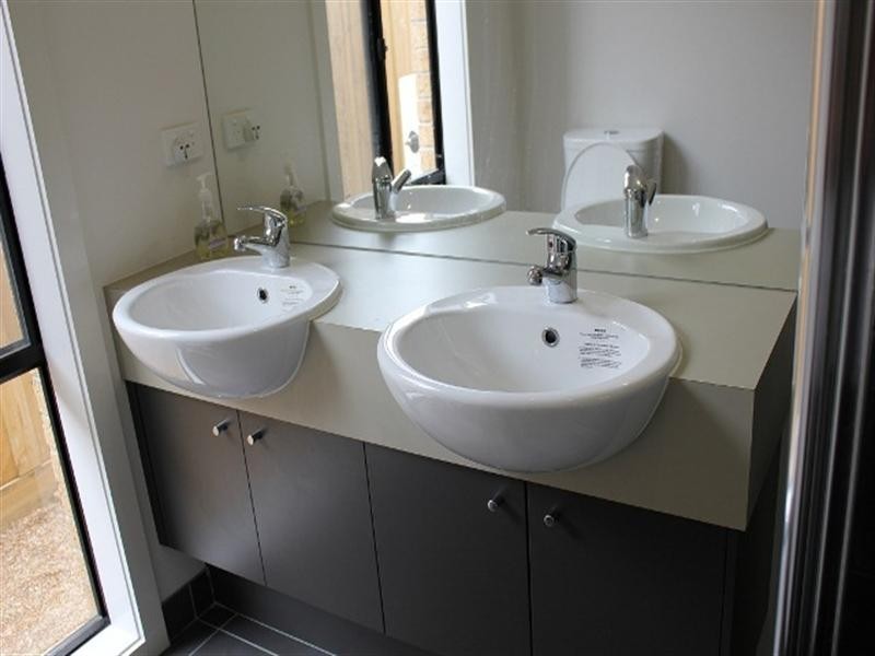 16 Mannikins Way, Williams Landing VIC 3027