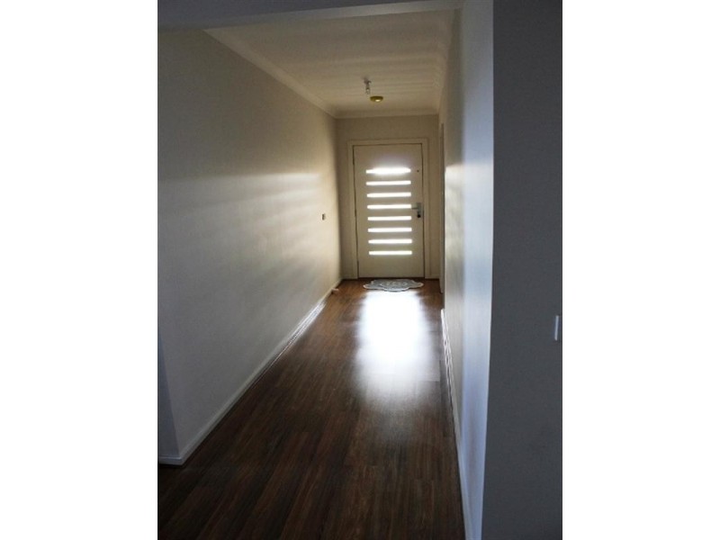 16 Mannikins Way, Williams Landing VIC 3027