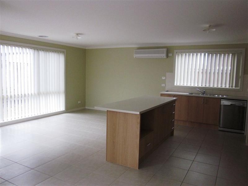 16 Crissa Street, Tarneit VIC 3029