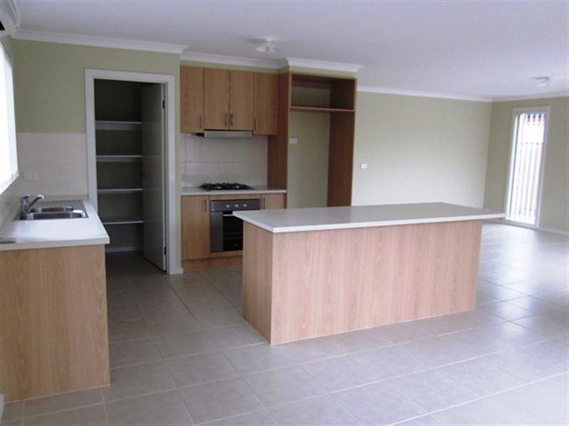 16 Crissa Street, Tarneit VIC 3029