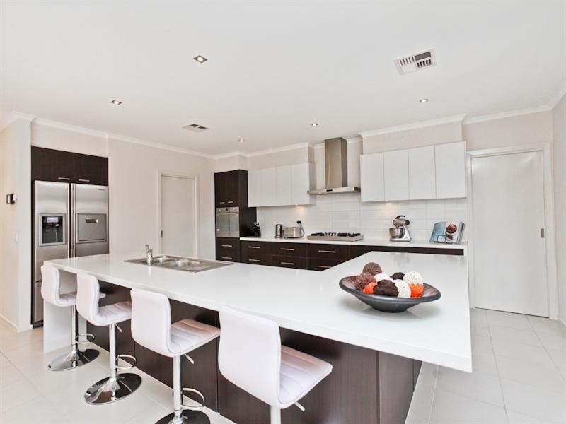 4 Moorhen Boulevard, Williams Landing VIC 3027