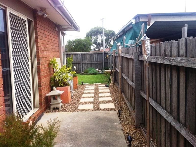 2/52 Iluka Drive, Werribee VIC 3030