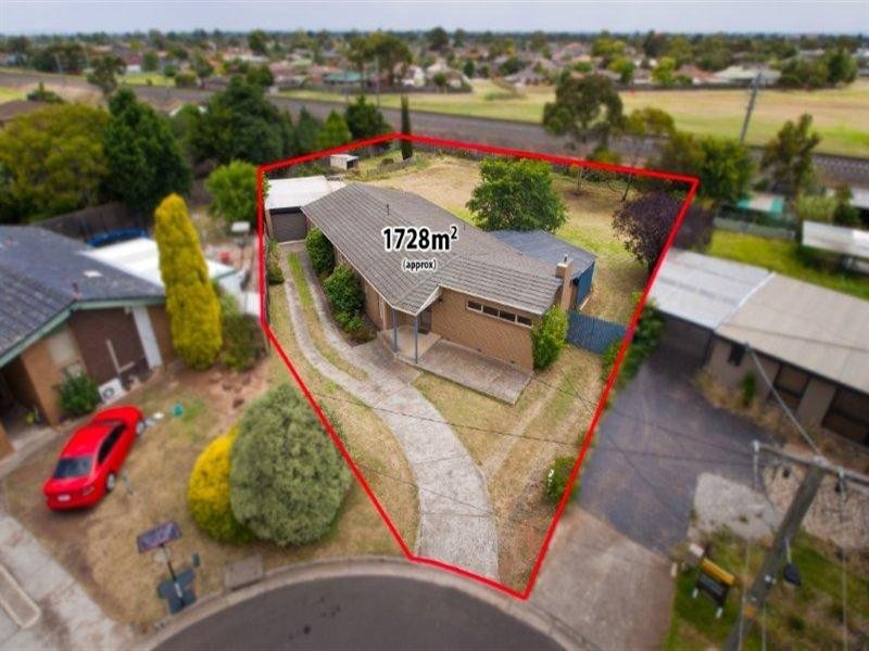 8 Frederick Court, Werribee VIC 3030