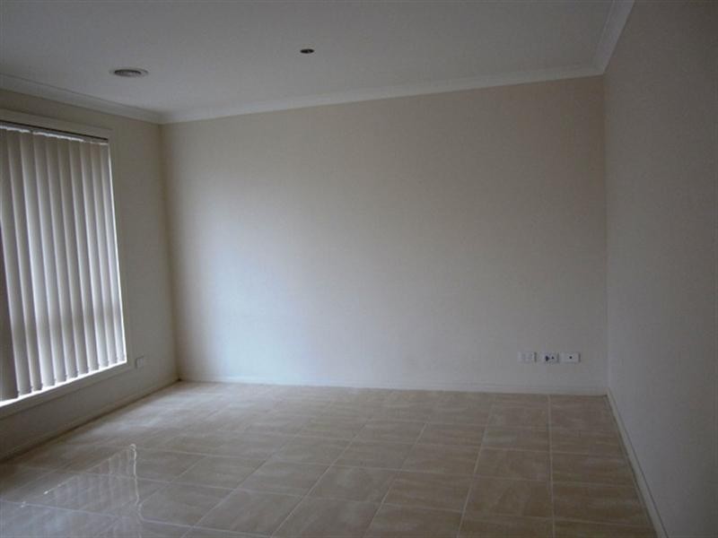 4 Swordgrass Avenue, Tarneit VIC 3029