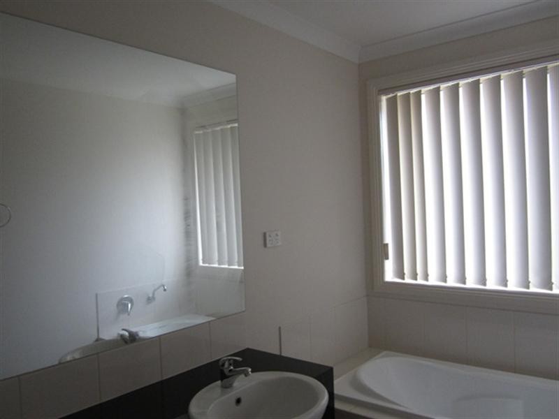 4 Swordgrass Avenue, Tarneit VIC 3029