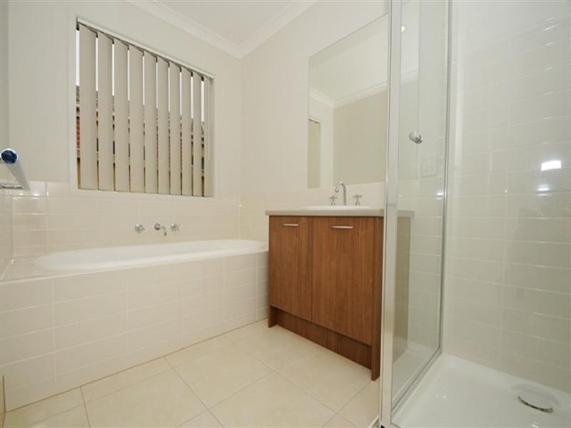 11 Jemma Avenue, Point Cook VIC 3030